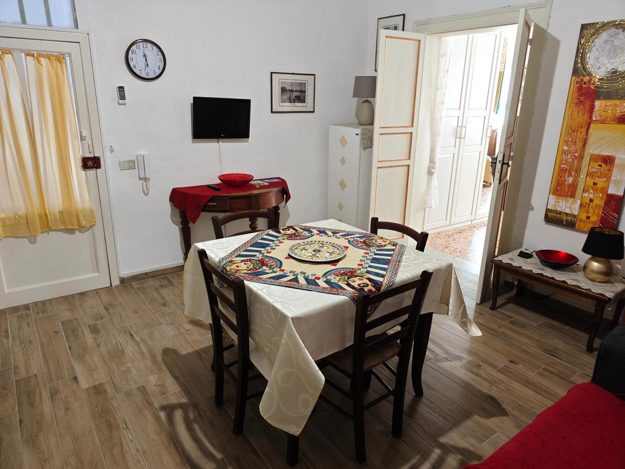 Appartamenti Piazza Vittorio Trapani Rom bilde